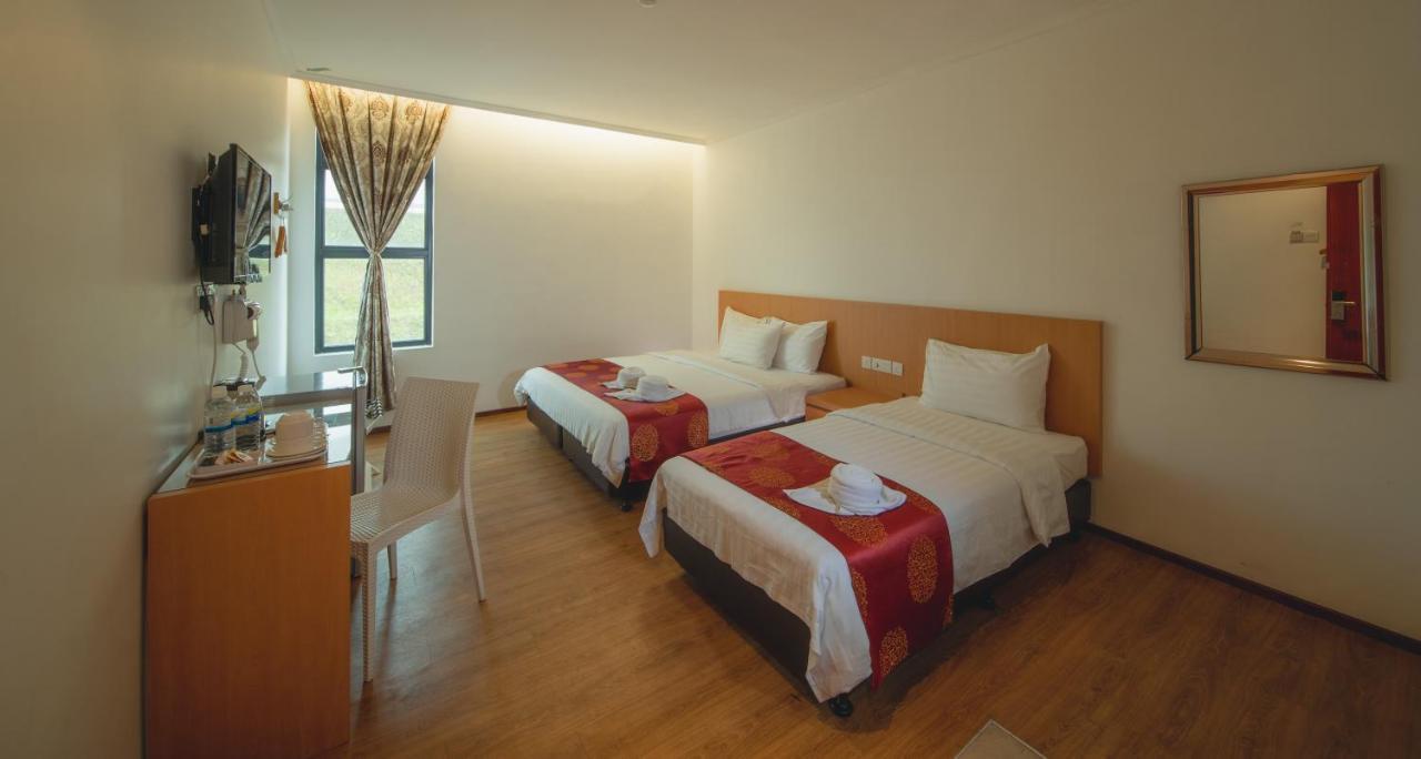 1 Million Hotel Johor Bahru Exterior photo